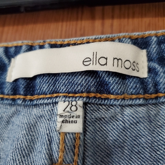 Jeans - Picture 3 of 4